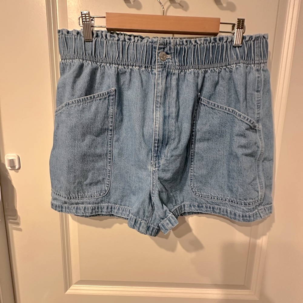 Madewell Denim Pull-On Paperbag Utility Shorts / 31 / Excellent Condition!